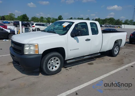 2010 Chevrolet Silverado 1500 Work Truck z USA, uszkodzony, nr VIN 1GCSCPE02AZ299084